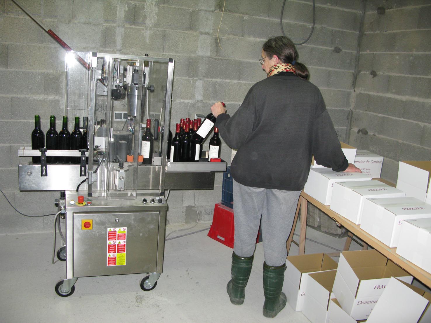 Labelling & packing bottles
